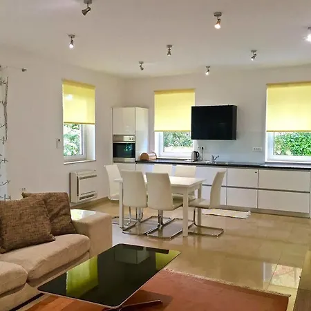 Lucija Apartment
