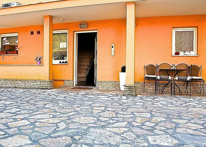 アパート Lucija ポルトローシュ