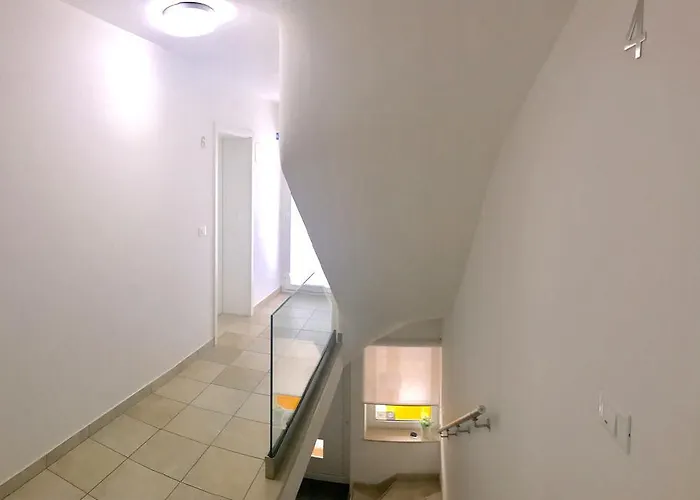 Lucija * ポルトローシュ