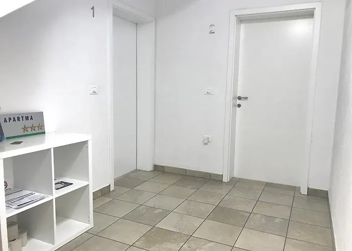 アパート Lucija ポルトローシュ